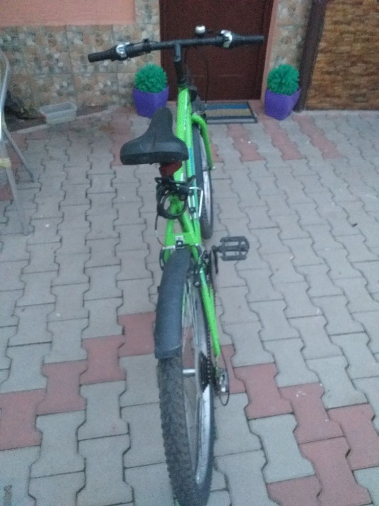 Bicicleta nouă.  În stare perfectă