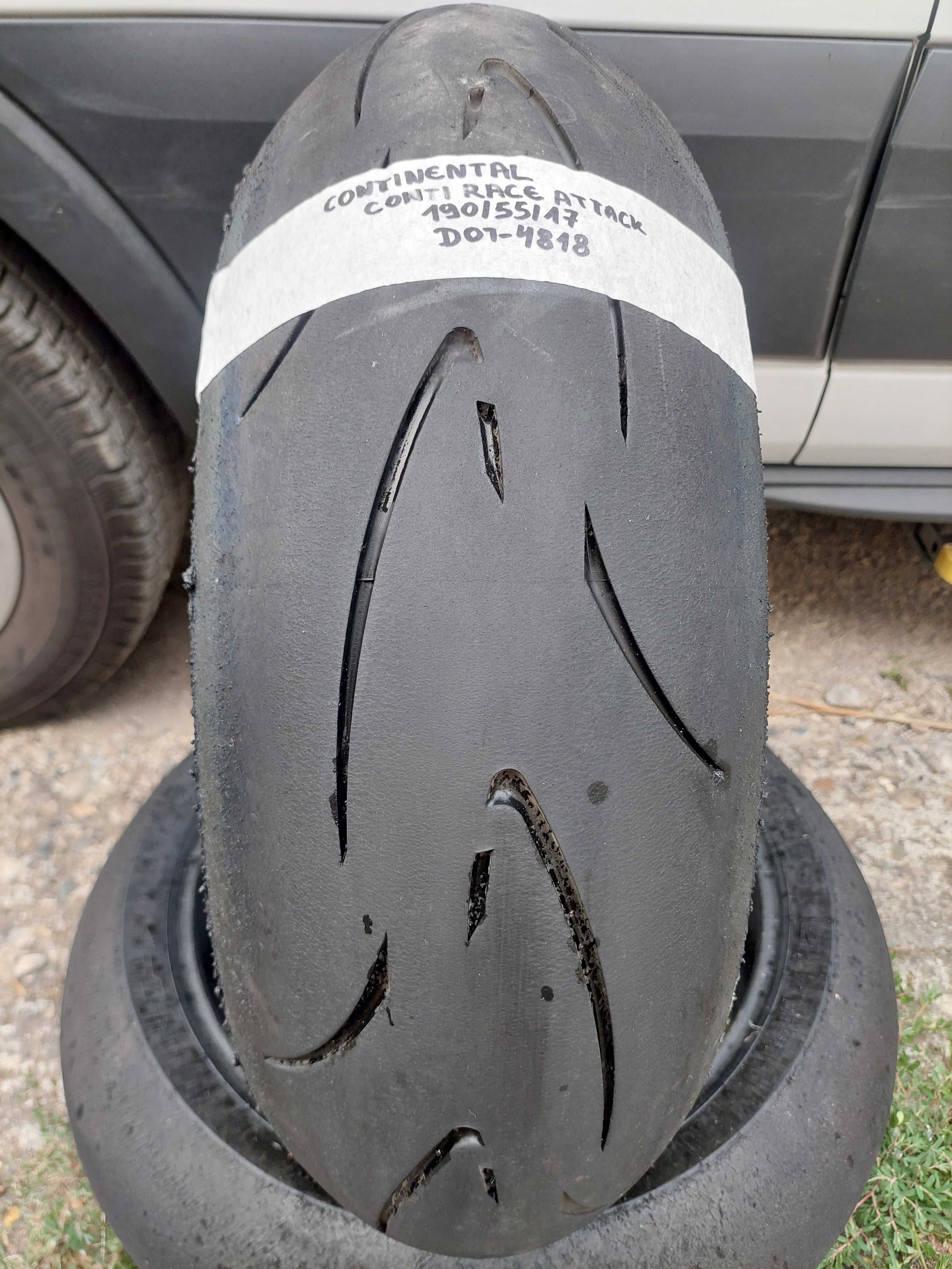 Гуми за мотор полуслик dunlop d213,pirelli supercorsa,metzeler,