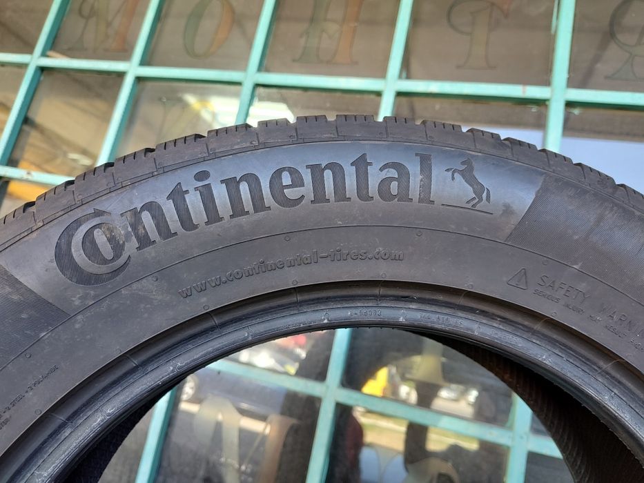 Продавам 4 зимни гуми 215/65/17 Continental