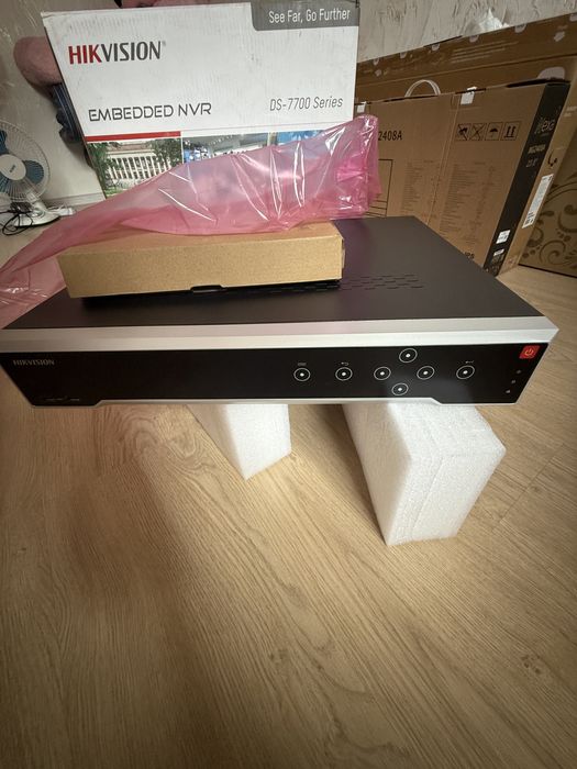 Продам видеорегистратор Hikvision