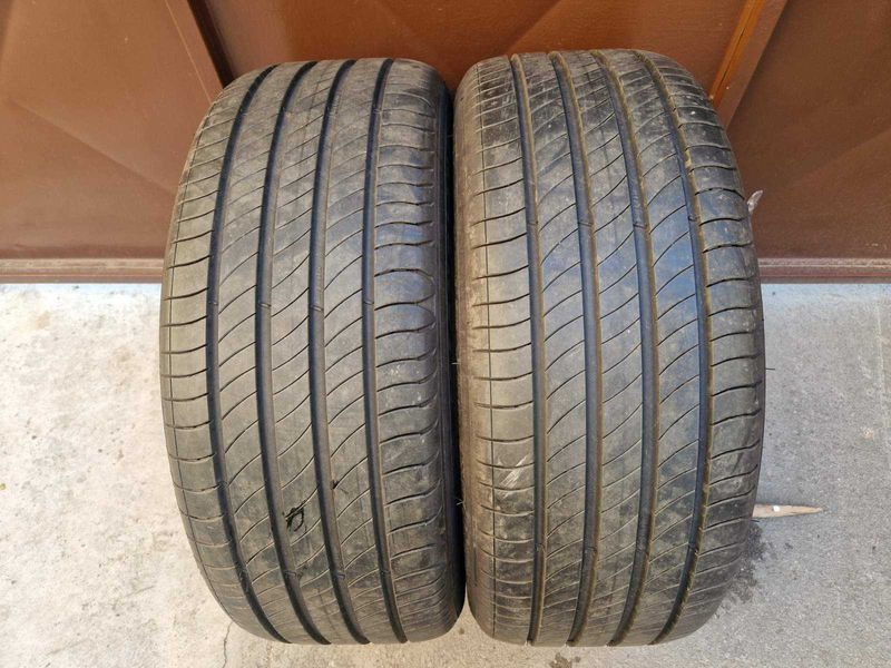 2 Michelin R19 235/50
летни гуми
DOT0923