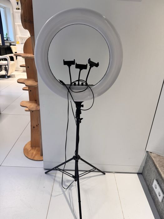 Лампа с тремя держателями