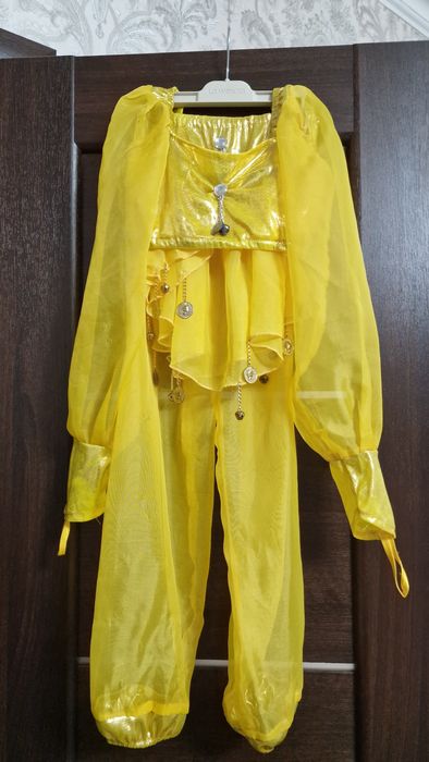 Продам детские новогодние костюмы