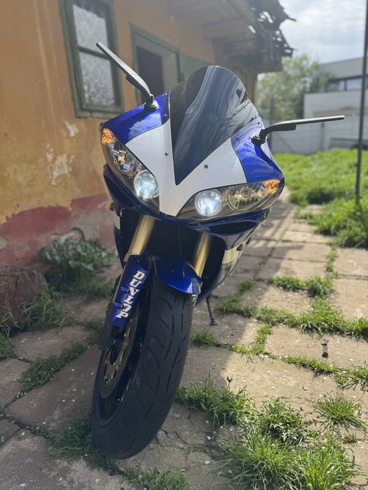 Vand yamaha r1 1000cc urgent !!