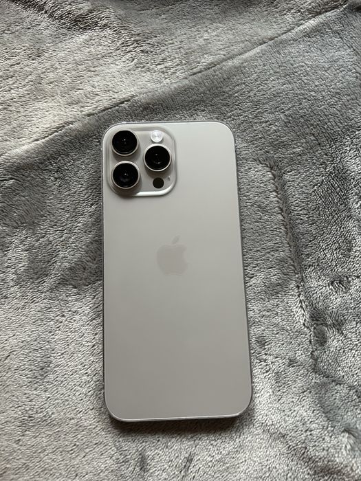iPhone 16 Pro Max