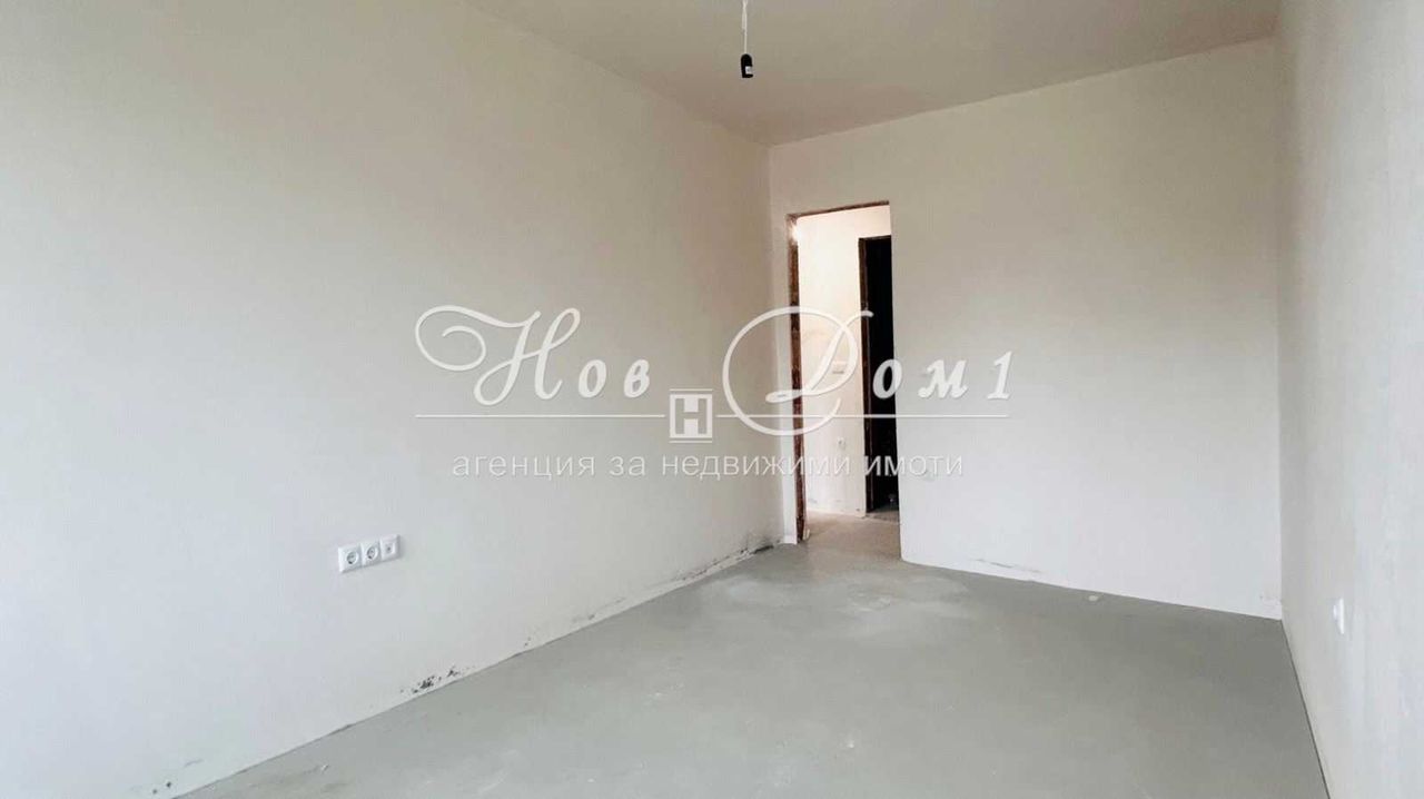 Продава се Тристаен апартамент в Варна, Възраждане 1 - 100 кв.м за 1885 €/кв.м - Снимка #5
