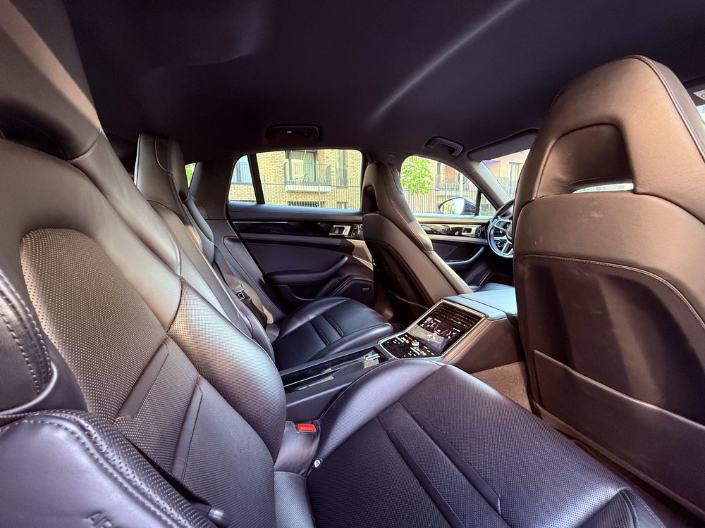Porsche Panamera 4S Matrix Chrono