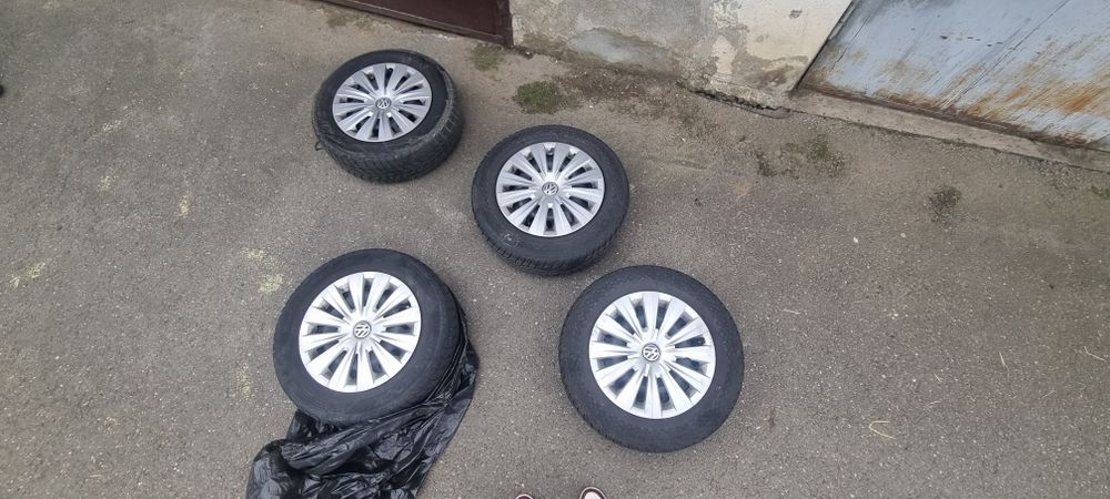 Cauciucuri de iarnă pe 15 cu jante de tablă Volkswagen