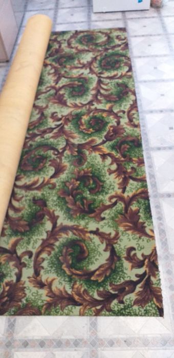 Продаётся половое покрытие,(палас),зелёно коричнево жолтый,крупными цв