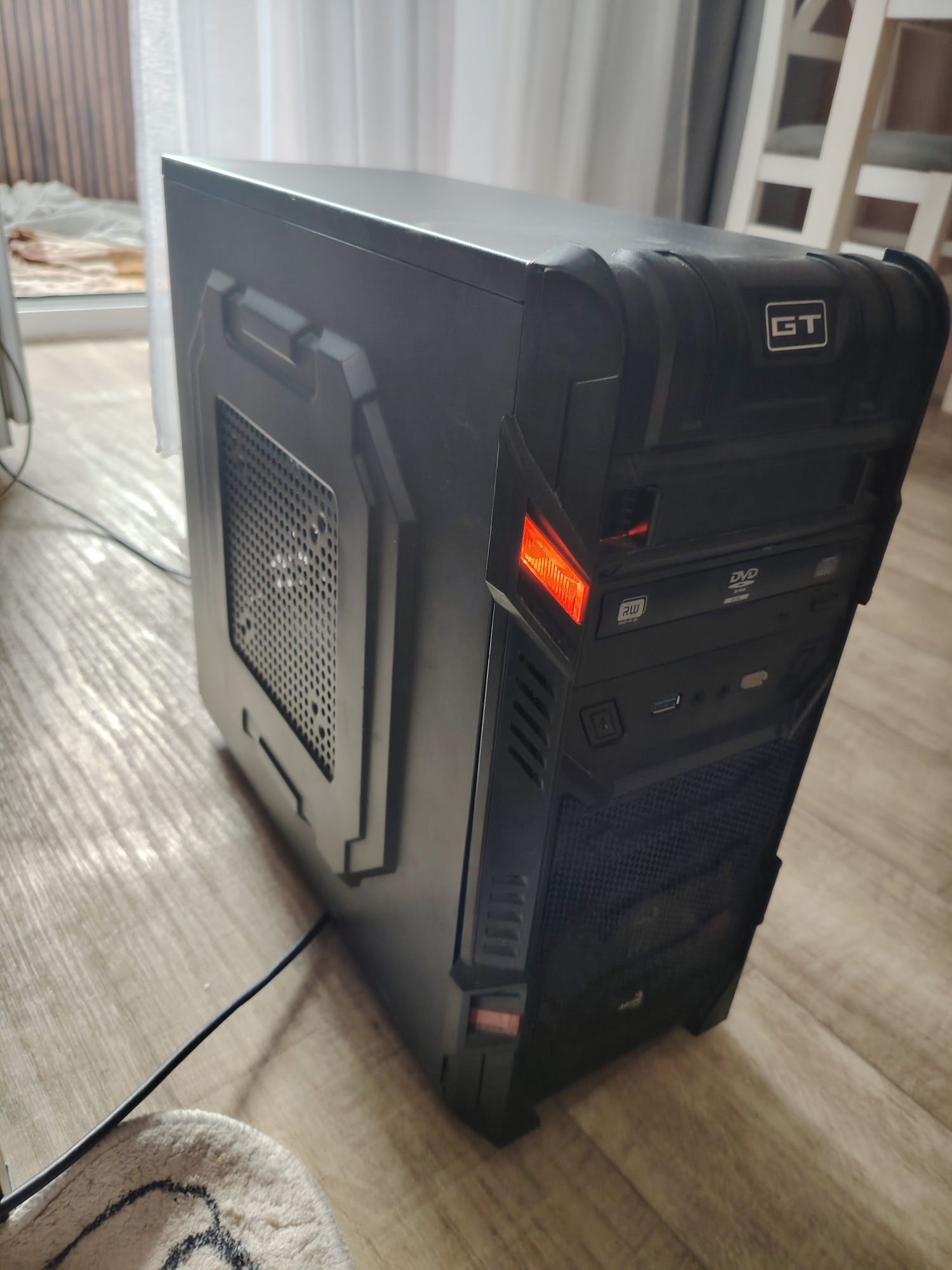 Intel Core i3 8100 GeForce RTX 1050ti
