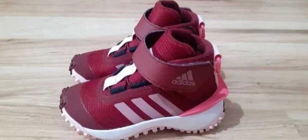 Adidasi/sneackersi Adidas Traxion originali pt fete,mar 29,