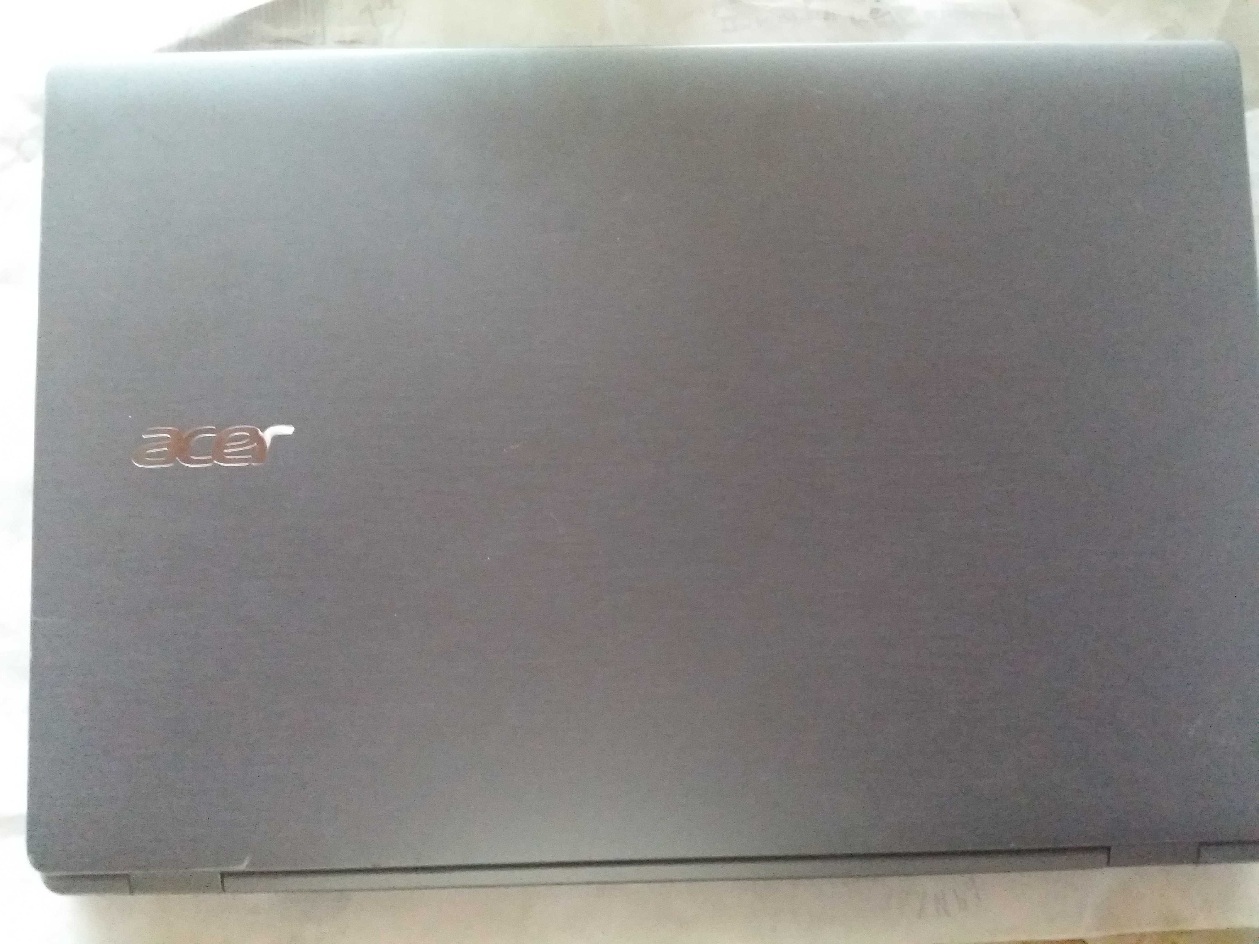 17.3 ACER Aspire E17 Intel Pentium 3556 1.7ghz ram8gb хард 500gb