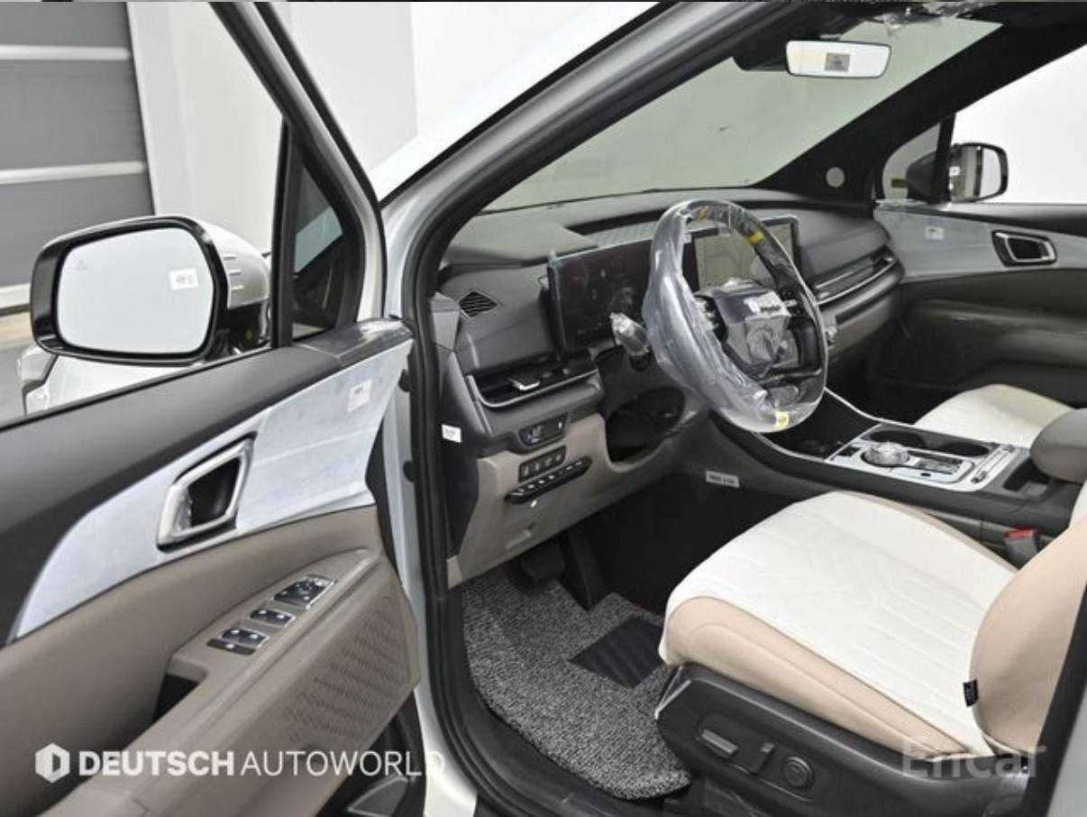 Kia Carnival 4-го поколения HEV 9-местный HighLimousine