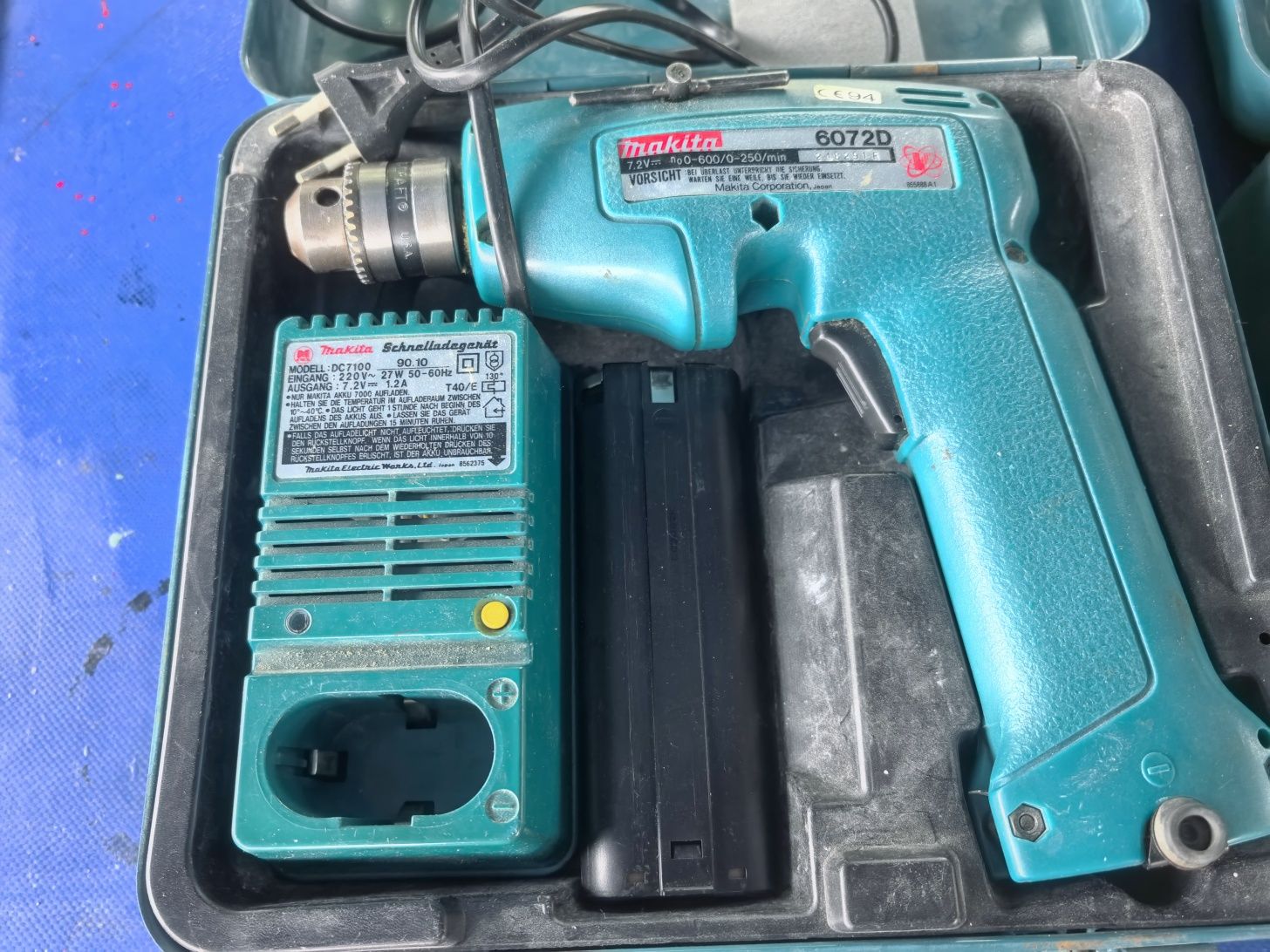 MAKITA 6012D Акумулаторен Винтоверт 2 броя.
