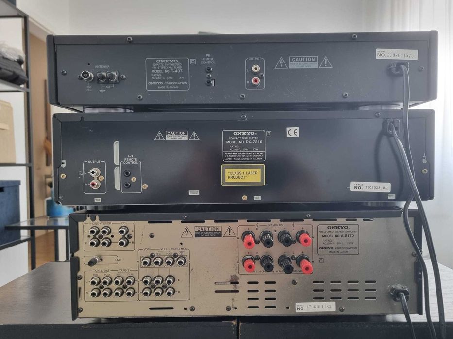 Tuner Onkyo Integra T-407 + CD Player Onkyo DX-7210