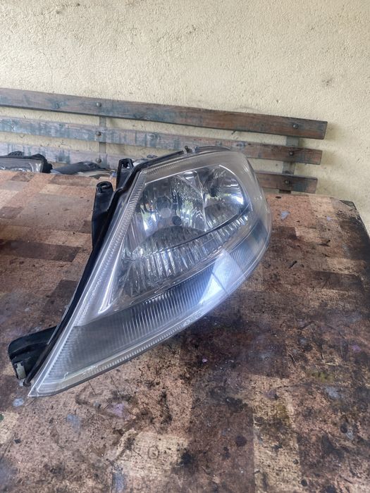 Ляв фар за ситроен ц3