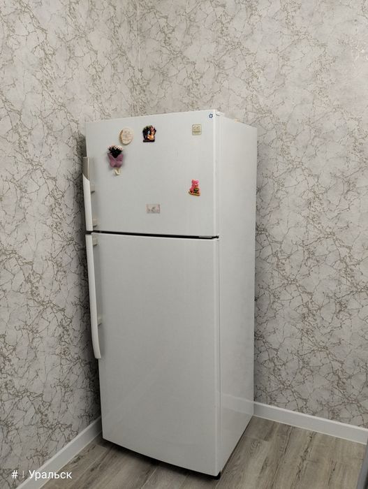 Продам холодильник