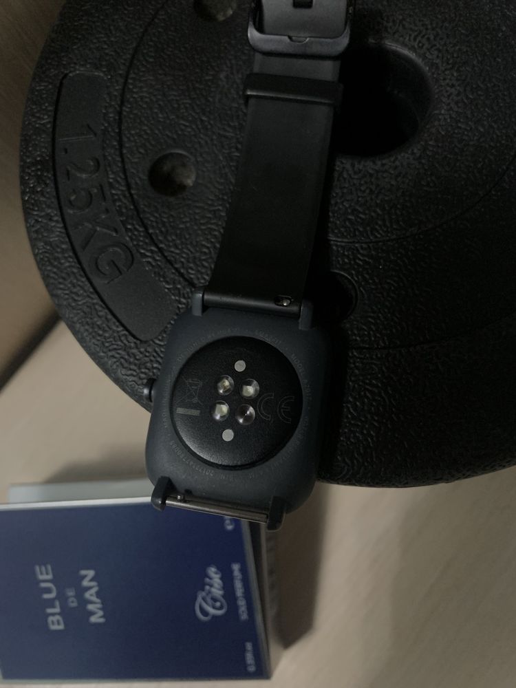 Часы Amazfit Bip U