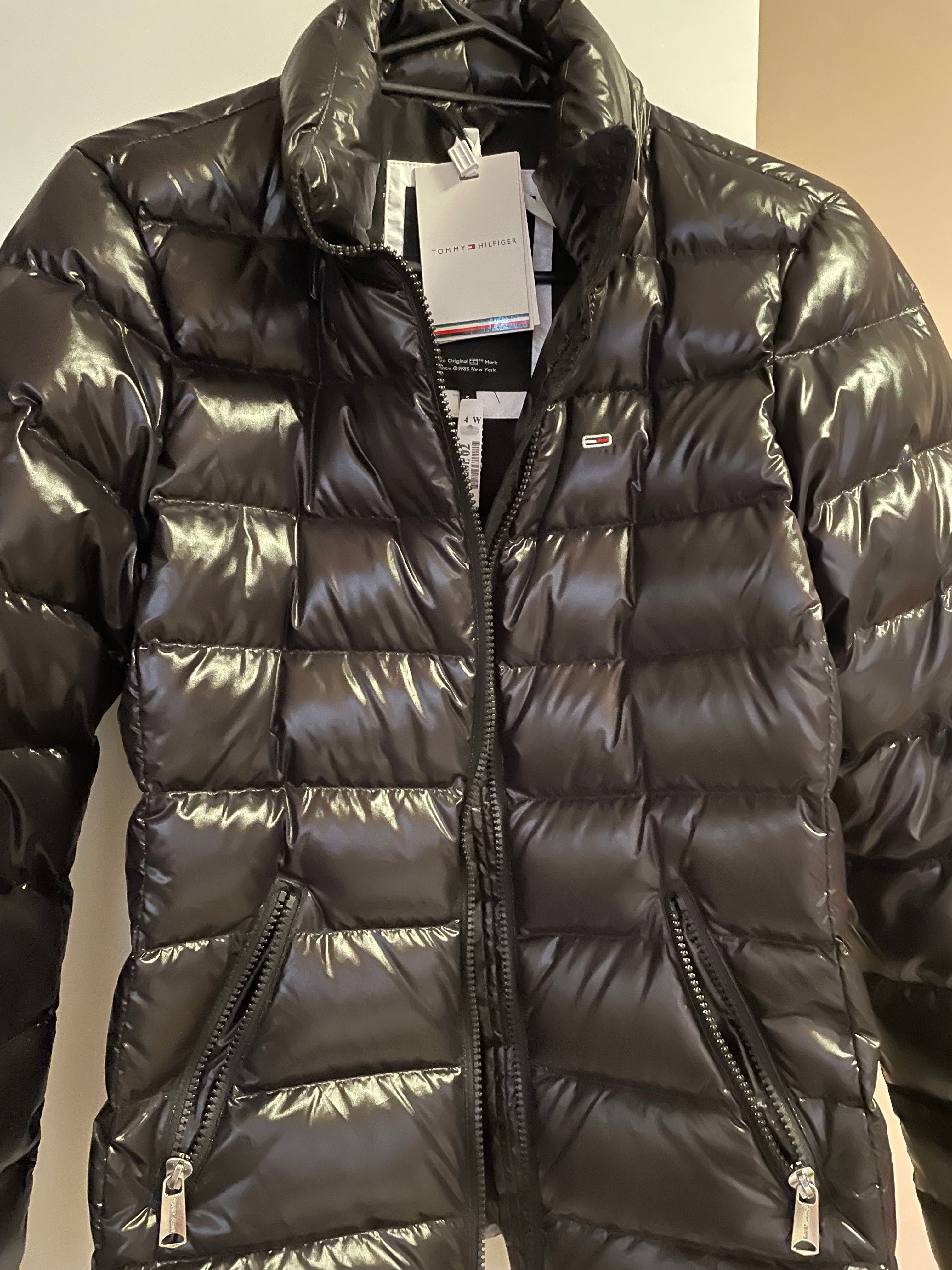 Tommy Hilfiger зимно яке.