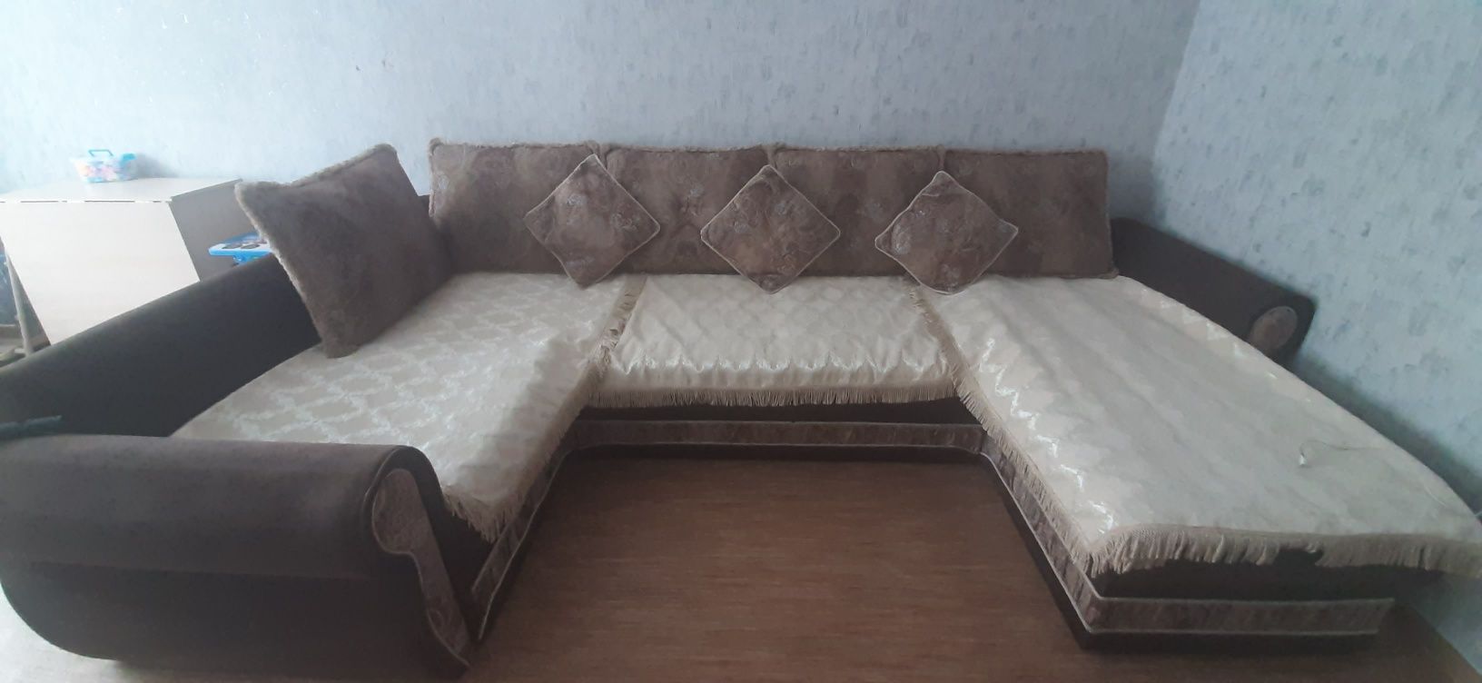 Продам срочно диван