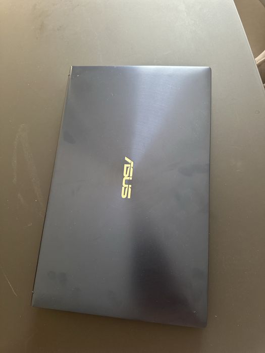 Продаю ноутбук Asus zenbook 15
