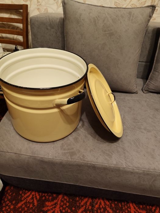 Продаю кастрюлю СССР