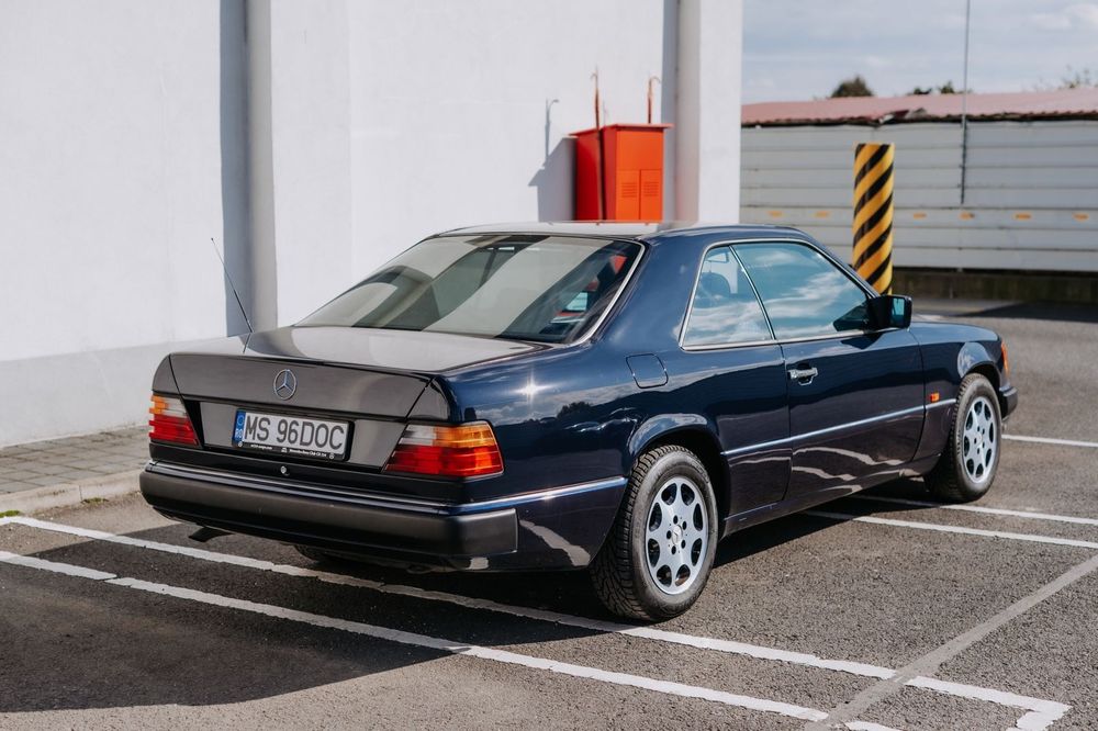 Mercedes-Benz 200 CE (W124 Coupé) – Vehicul istoric autentic. AC