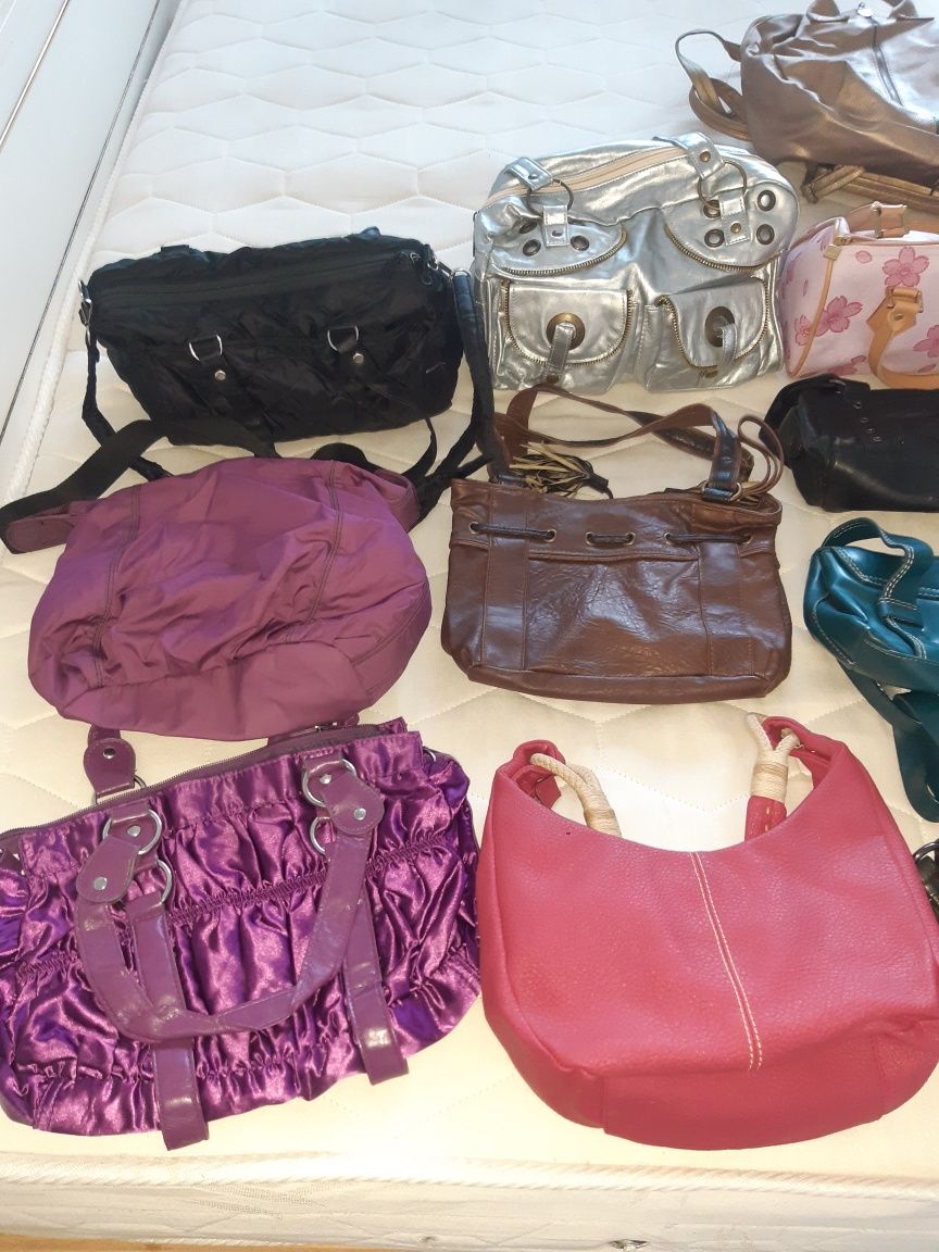 Много маркови чанти  нови и използвани