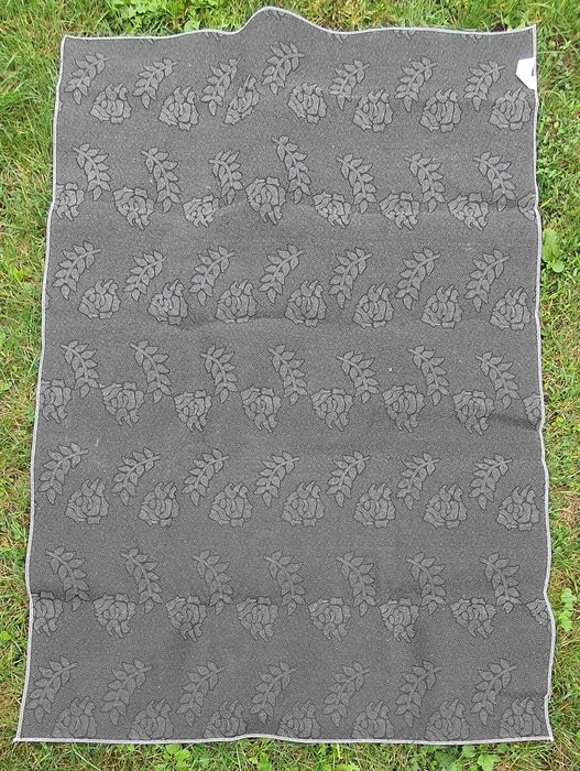 Covoare variate, 2 noi, 1 folosit, 120/80 cm.