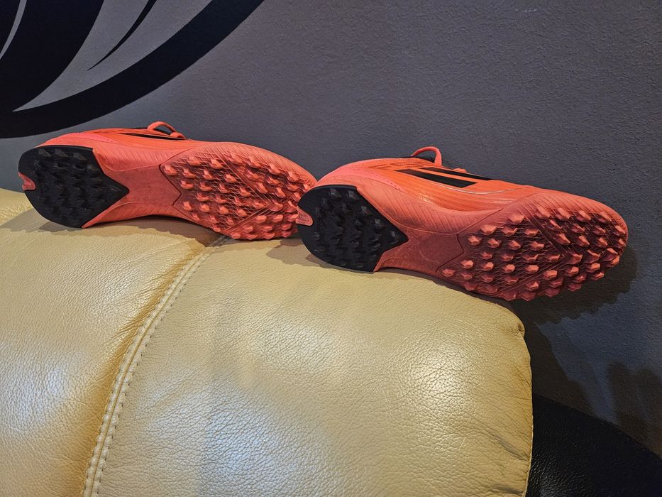 Ghete fotbal sala Copii ADIDAS
F50 LEAGUE IN J IF1369