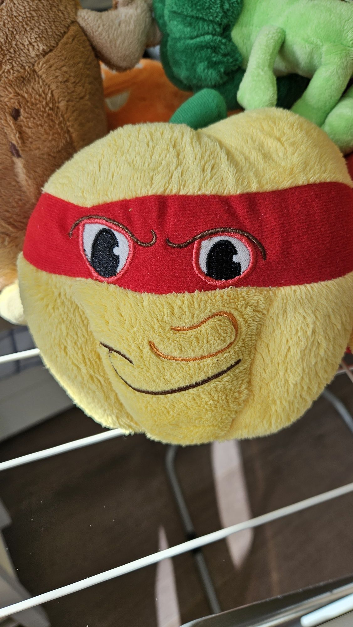 Плюшени играчки всякакви