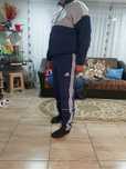 Vând trening adidas original în stre ca nou doar probat mărimea xl se