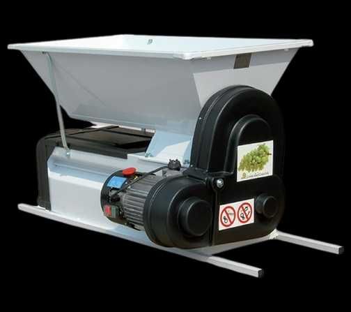 Zdrobitor si desciorchinator electric pentru struguri VILLAGER DMC