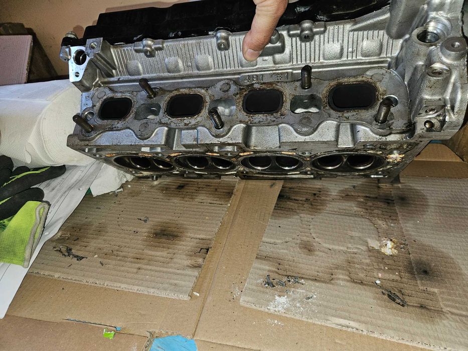 Цилиндрова Глава за Ситроен Ц кросар Citroen C Crosser Бензин 2.4