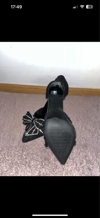 Pantofi cu toc eleganți