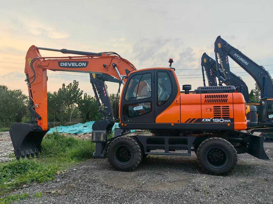 Экскаватор DOOSAN 190