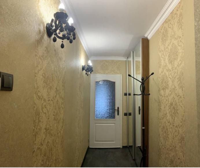 Дава се под наем Тристаен апартамент в Бургас, Лазур - 100 кв.м за 663 € - Снимка #4