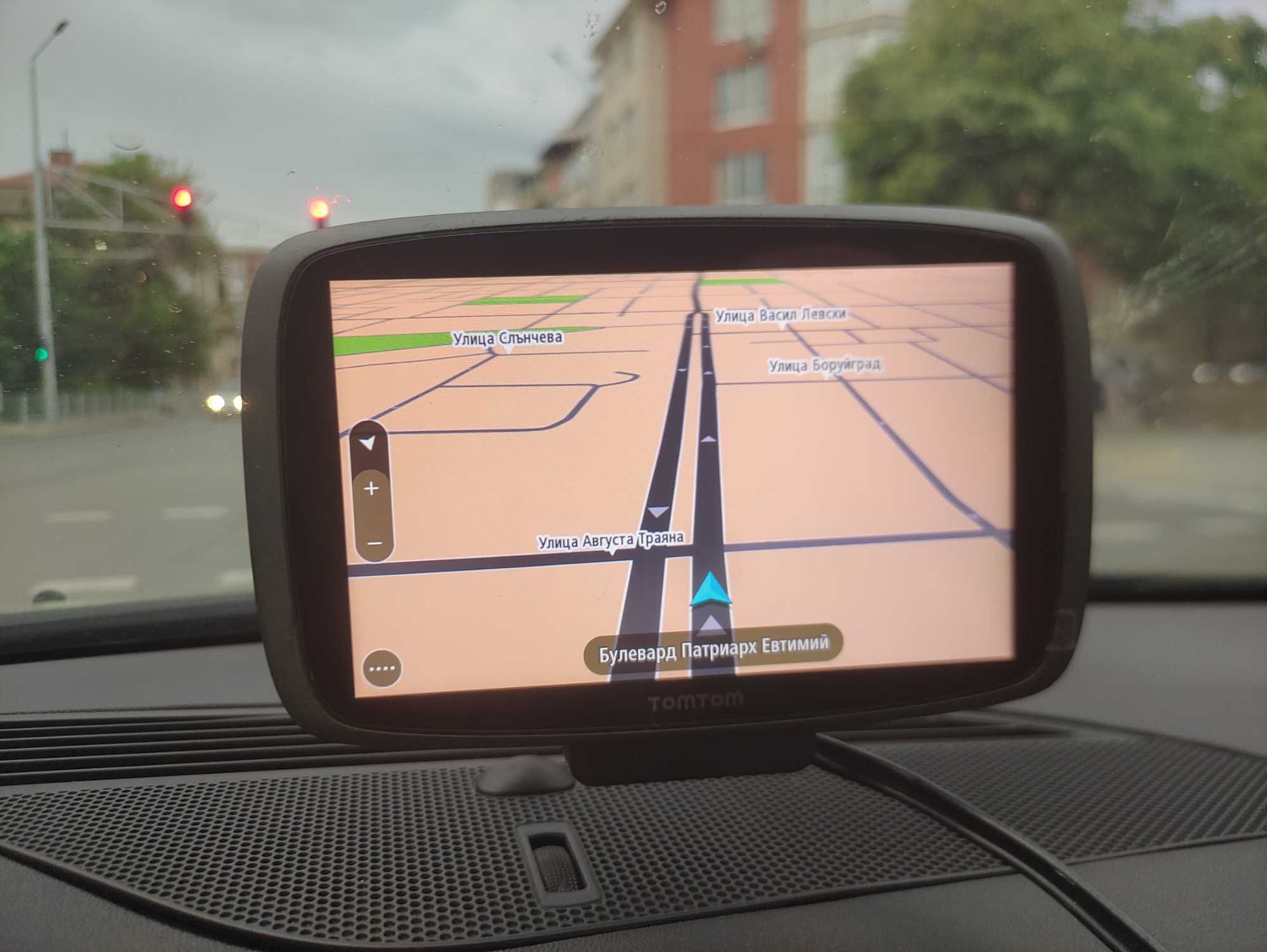 Навигация TomTom Go 600