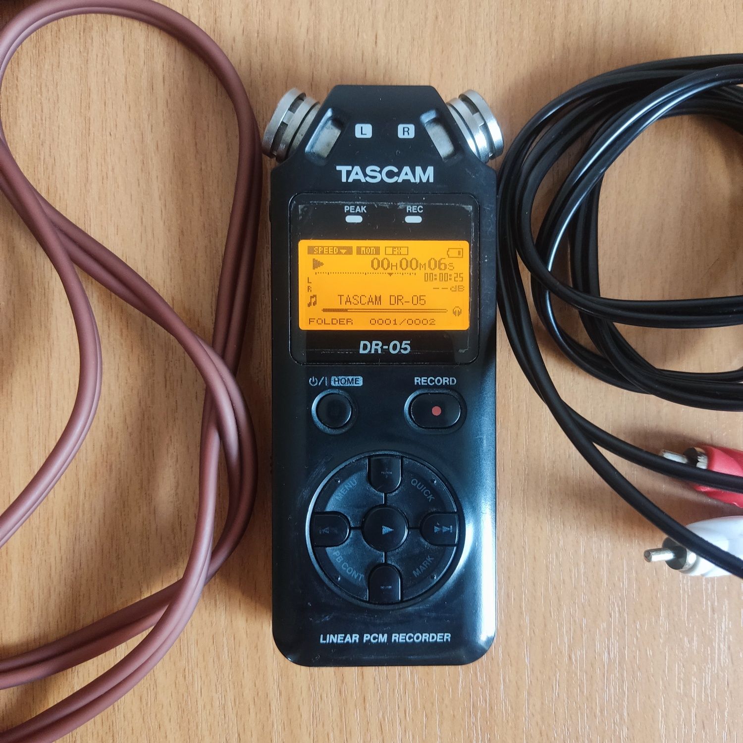 Чистый звук Tascam DR-05 аудиорекордер