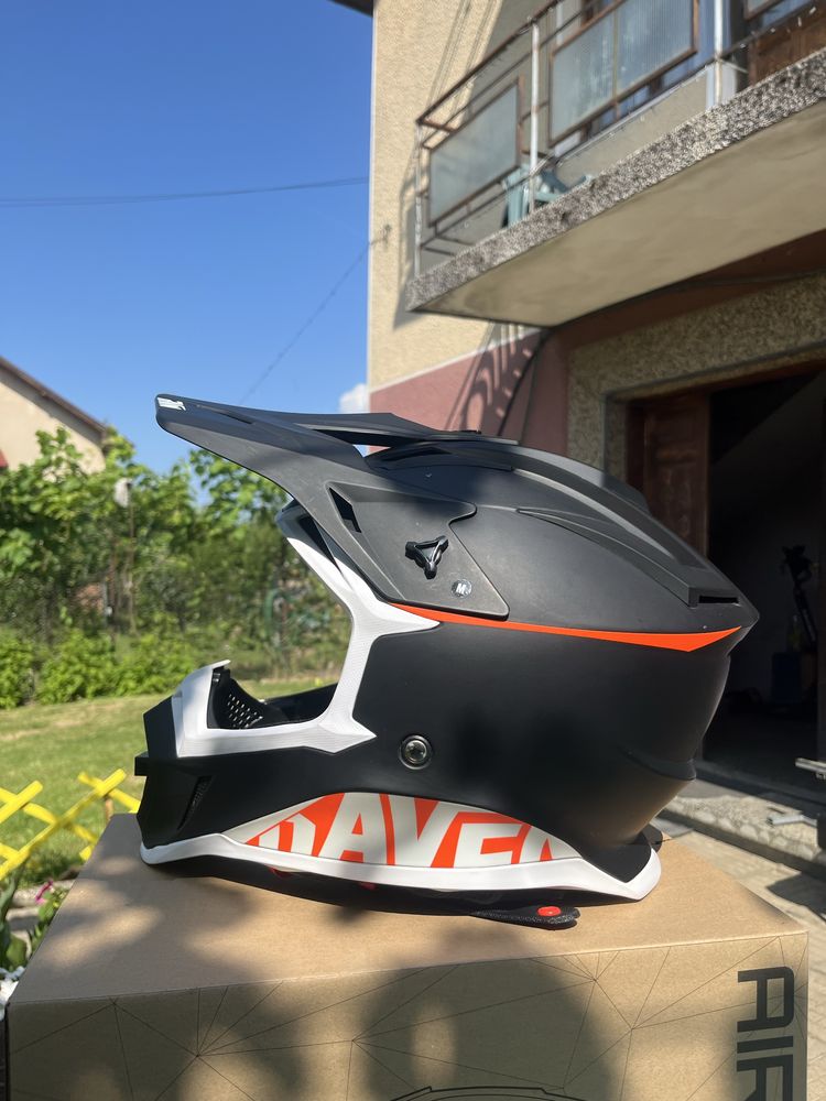 Каска Raven