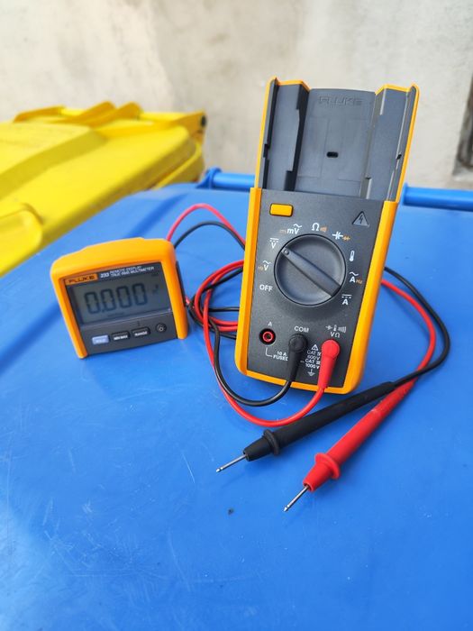 Fluke  233 ecran detașabil