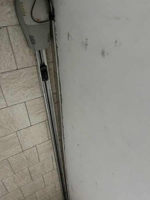 Sistem automatizare usa garaj actionare electrica - DEFECT