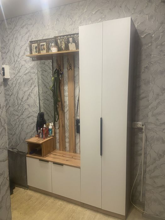 Продам прихожую