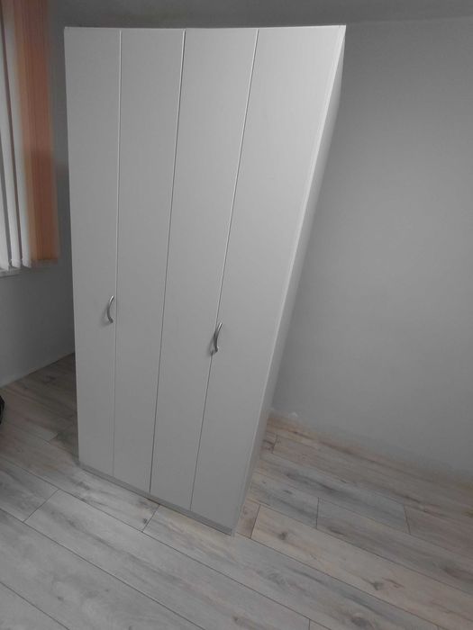 Четирикрилен гардероб