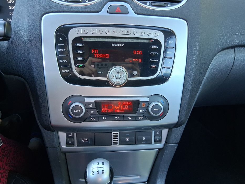 Vând Ford Focus decapotabil