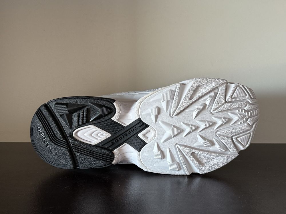 Adidas Falcon 39номер 24см Стелка Нови с Кутия