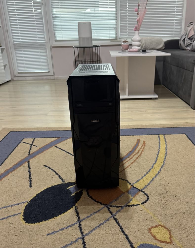 Геймърски компютър – Intel Core i5, GTX 1030, 8GB RAM, SSD