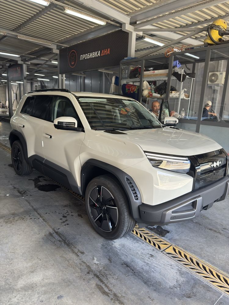 BYD -LEOPARD-3 (Titanium-3) внедорожник 442 л/с , 4WD