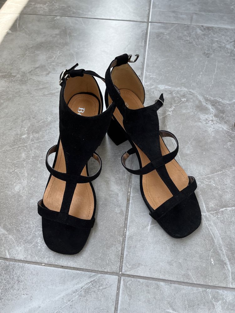 Sandale negre noi, mărimea 39