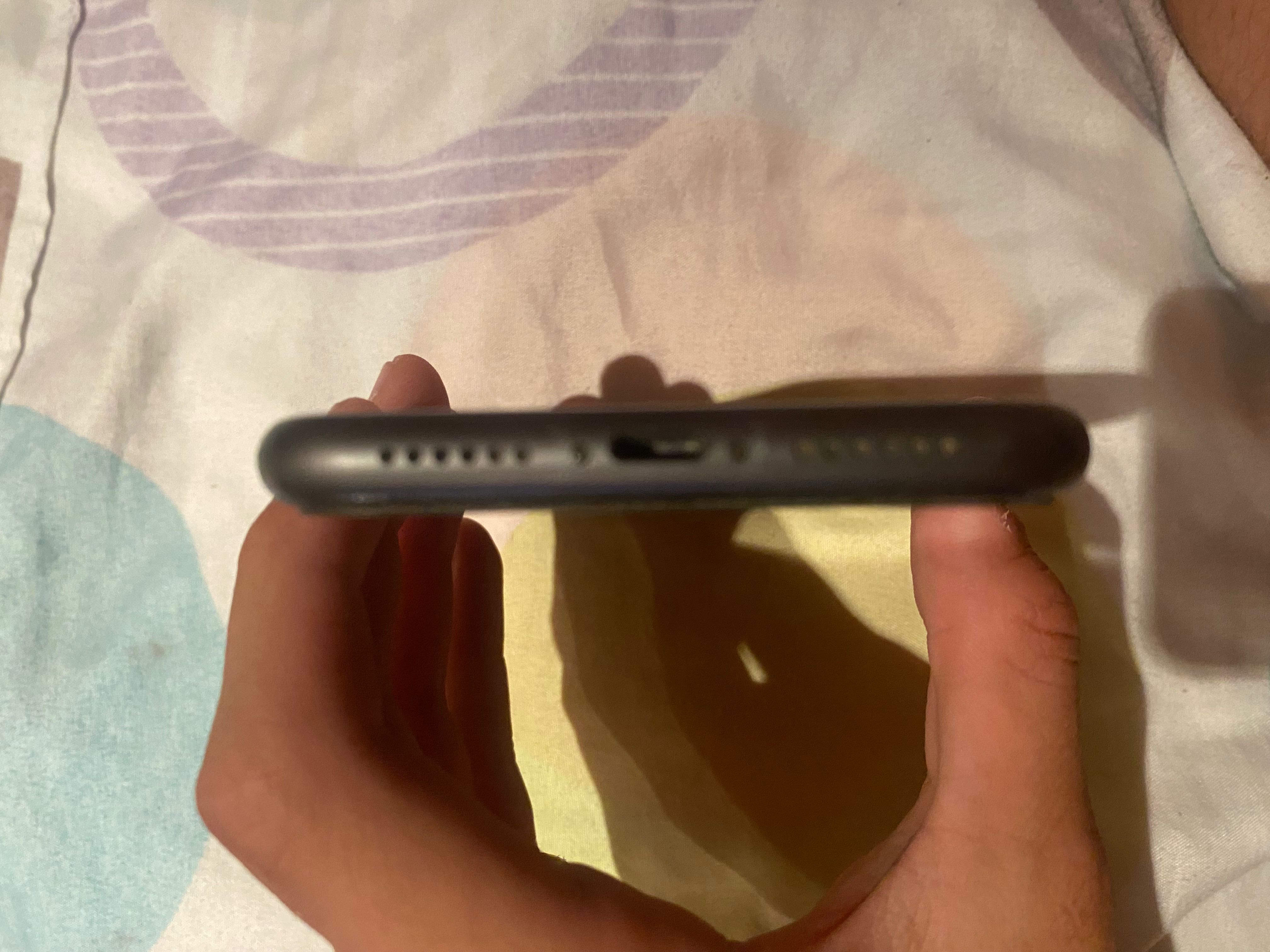 Iphone 11   64gb